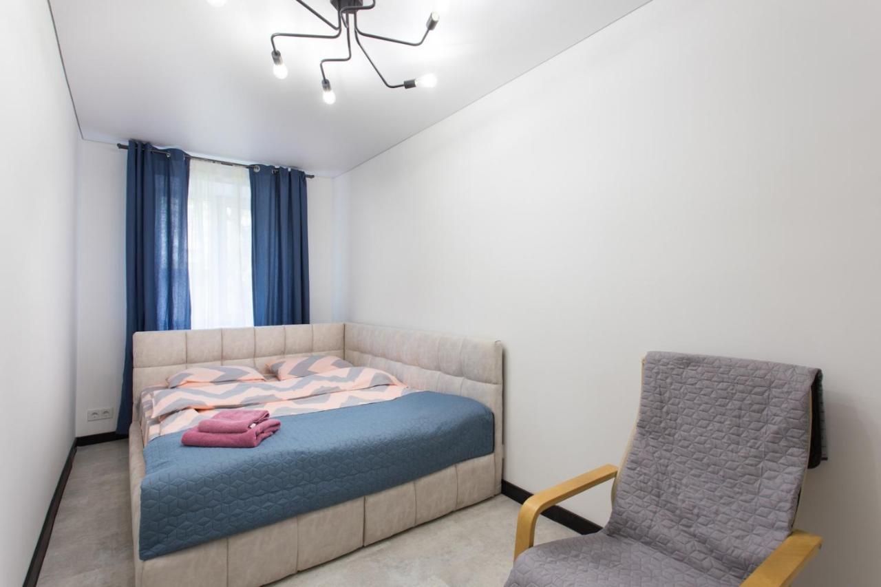 Apartment On 23 Serpnya Κχαρκίβ Εξωτερικό φωτογραφία