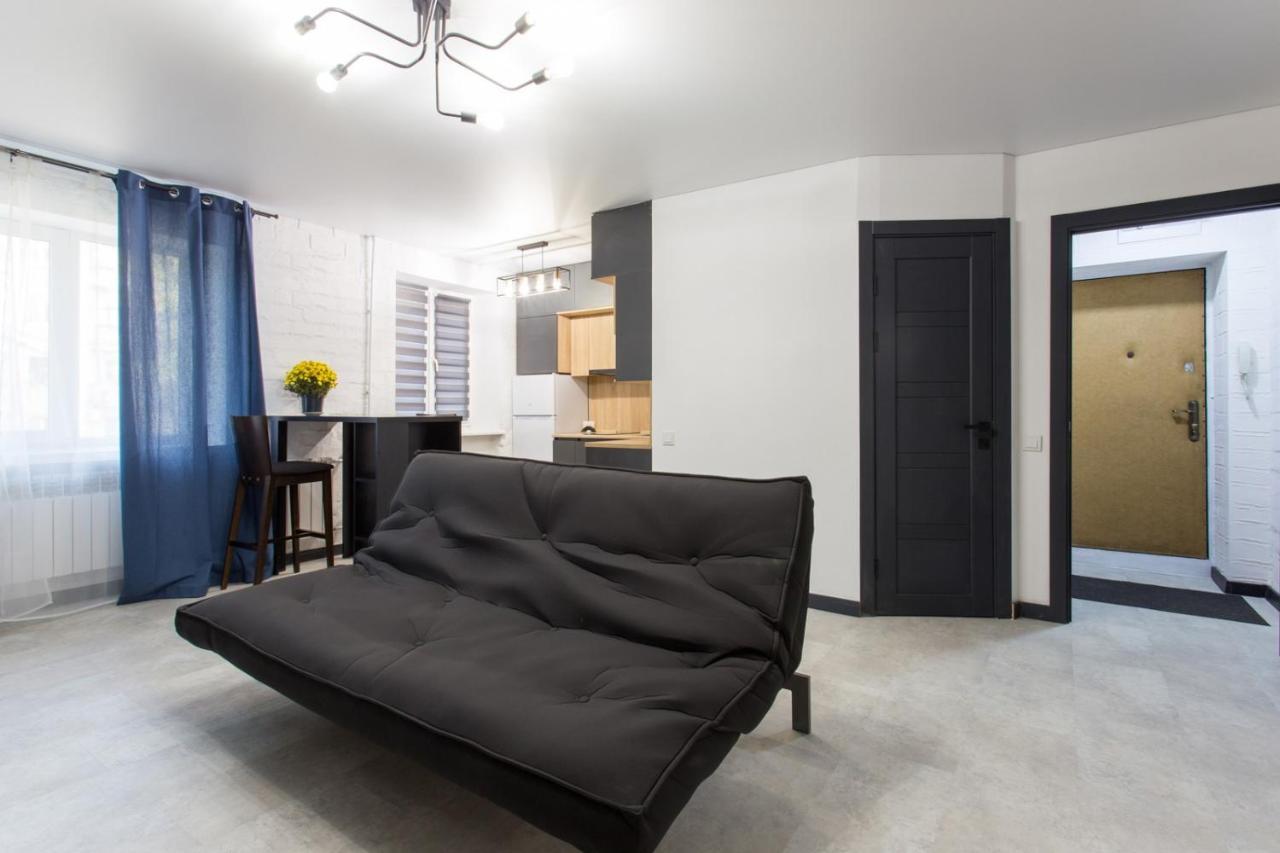 Apartment On 23 Serpnya Κχαρκίβ Εξωτερικό φωτογραφία
